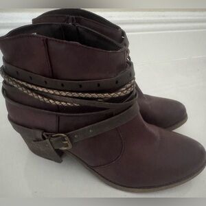 JELLY POP Mitchell Burgundy Casual Streetwear Buckle Zip Ankle Boots Size 10